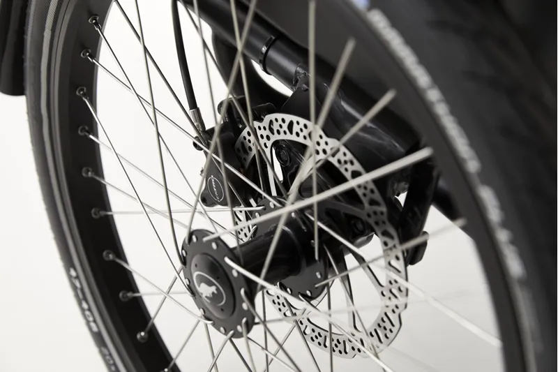 Winther Cargoo Black fram Red Canopy Pedal-4