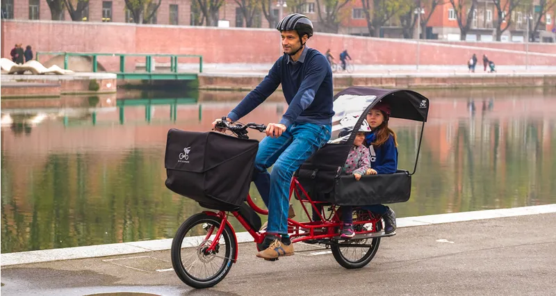 Bicicapace Justlong Longtail Cargo Bike in Red-5