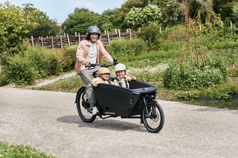 Urban Arrow Family Next in Black-4