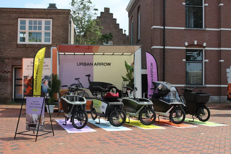 Urban Arrow Family Next in Black-7