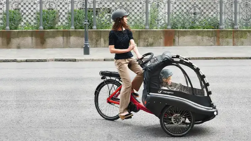 Winther Kangaroo Luxe with Red Canopy Shimano EP6 Mid Motor-2